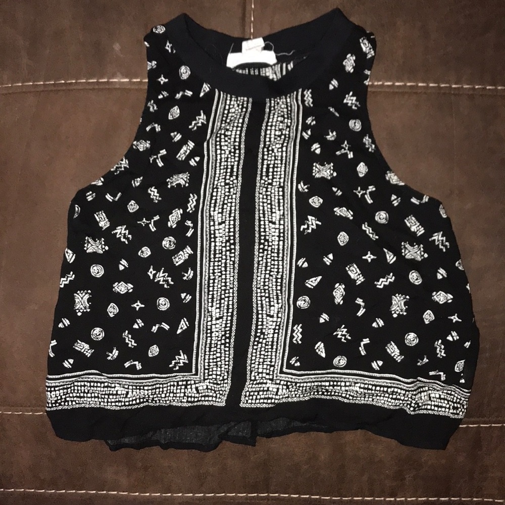 🕷High neck top with open back🕷